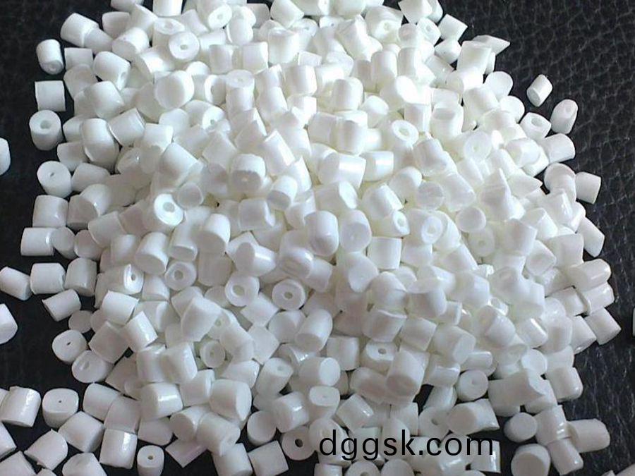 PA66 FR70M30V0美國杜邦 加30%鑛物(wu)填料 阻燃V-0低翹麯